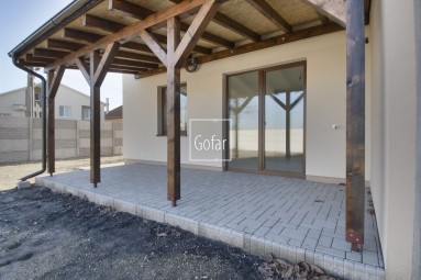 For sale 3-room apartment with extra large garden, terrace + 2 parking spaces, Baka, district DS | Exclusively | GOFAR