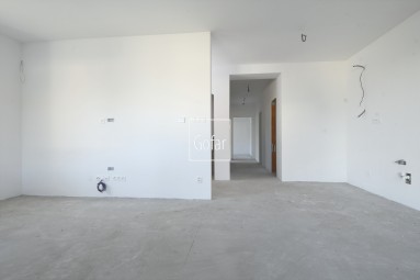 For sale 3-room apartment with extra large garden, terrace + 2 parking spaces, Baka, district DS | Exclusively | GOFAR