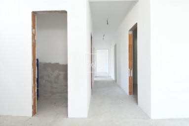 For sale 3-room apartment with extra large garden, terrace + 2 parking spaces, Baka, district DS | Exclusively | GOFAR