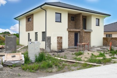 GOFAR - Exclusively for sale 3-room apartment with garden and 2 parking spaces in the new building Baka (Apartment B / Semi-detached house AB)