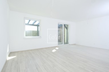 Sale | 3-room apartment in standard + garden + terrace + 2x parking, Baka, district DS | Gofar | Exclusively