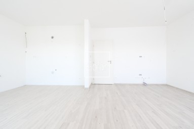 Sale | 3-room apartment in standard + garden + terrace + 2x parking, Baka, district DS | Gofar | Exclusively