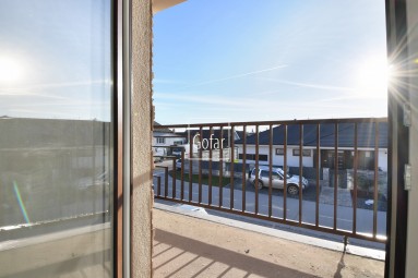 Sale of a newly built large 3-room sunny apartment with 2 parking spaces, Baka, district DS | Exclusively | Gofar