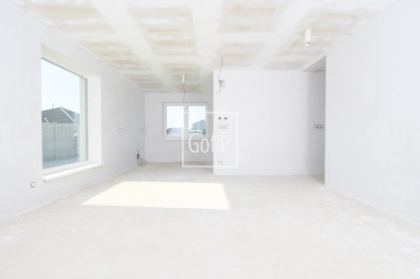 For Sale | Spacious 4-Bedroom Family House with an Excellent Layout, Garden, and Parking for Four Cars | Gofar | Exclusive