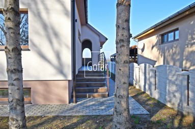 Exclusively | GOFAR | For sale - 5-room (239m2) family house with basement + garage + 13-are plot, Lúč na Ostrove, District DS