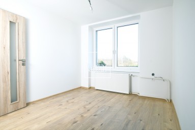 Exclusively | GOFAR | For sale - 5-room (239m2) family house with basement + garage + 13-are plot, Lúč na Ostrove, District DS