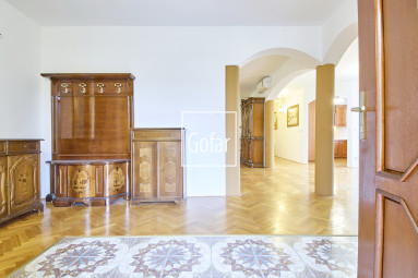Luxurious family house on a 1198m2 plot, + pool + 4x garage + gazebo + garden, Dunajská Streda | Gofar | Exclusively