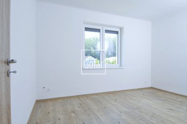 Sale | 4-room family house with kitchen unit and garage + large plot + 3x parking, FLORIDA PARK, DS | Gofar | Exclusive