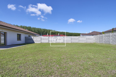 Sale | 4-room family house with kitchen unit and garage + large plot + 3x parking, FLORIDA PARK, DS | Gofar | Exclusive