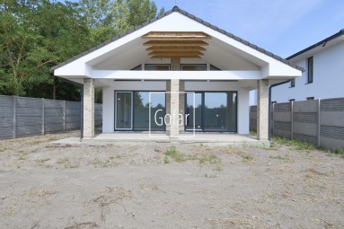 Sale - Detached large 4-room family house with a wonderful gallery + garden + covered terrace, Trstená na Ostrove, district DS | Exclusively | GOFAR