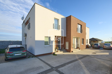 Sale | Luxury 3-room family house in Šamorín, 2 min. from R7/D4 | Gofar | Exclusive