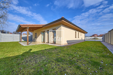 Sale | Spacious (131m2) furnished 4-room family house with garden in Kyselica just 5 min from R7 | Gofar | Exclusive