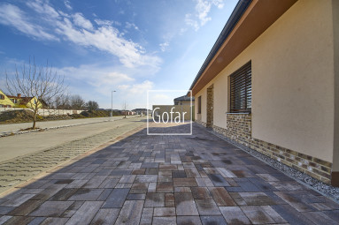 Sale | Spacious (131m2) furnished 4-room family house with garden in Kyselica just 5 min from R7 | Gofar | Exclusive