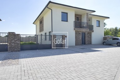 Sale | 3-room apartment in standard + garden + terrace + 2x parking, Baka, district DS | Gofar | Exclusively