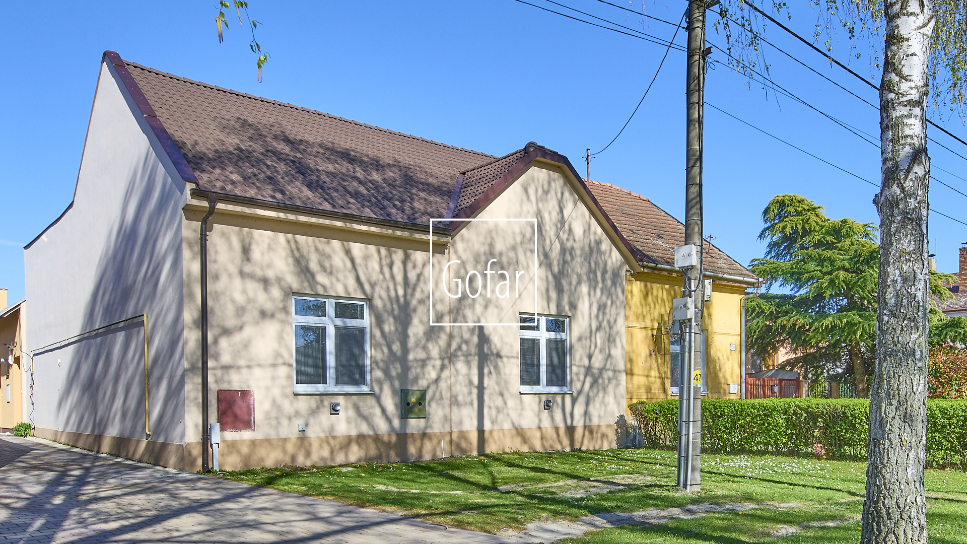 Sale | 3-room large-scale (130m2) family house on Hlavná street, Gabčíkovo | Gofar | Exclusive