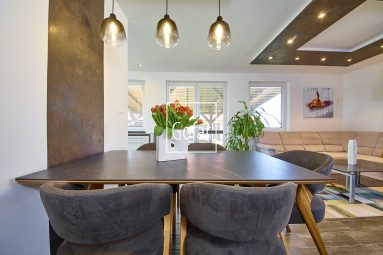 Sale | 4-room family house with a large terrace, garage and strategically excellent location on R7 (approx. 2 min) – Holice, DS | Gofar | Exclusive