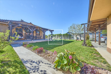 Sale | 4-room family house with a large terrace, garage and strategically excellent location on R7 (approx. 2 min) – Holice, DS | Gofar | Exclusive