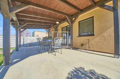 Sale | 4-room family house with a large terrace, garage and strategically excellent location on R7 (approx. 2 min) – Holice, DS | Gofar | Exclusive