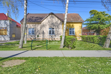 Sale | 3-room large-scale (130m2) family house on Hlavná street, Gabčíkovo | Gofar | Exclusive