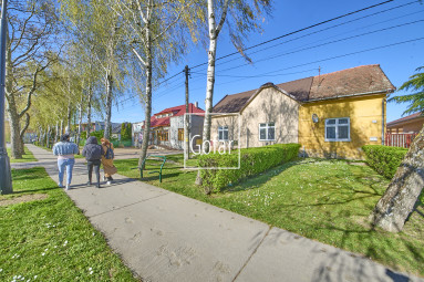 Sale | 3-room large-scale (130m2) family house on Hlavná street, Gabčíkovo | Gofar | Exclusive