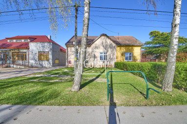 Sale | 3-room large-scale (130m2) family house on Hlavná street, Gabčíkovo | Gofar | Exclusive