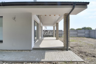 Eladó - Különálló nagy 4 szobás családi ház csodálatos galériával + kert + fedett terasz, Csallóköznádasd (Trstená na Ostrove), DS járás | Kizárólagos