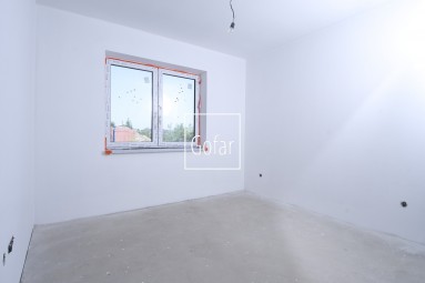 Eladó - Különálló nagy 4 szobás családi ház csodálatos galériával + kert + fedett terasz, Csallóköznádasd (Trstená na Ostrove), DS járás | Kizárólagos