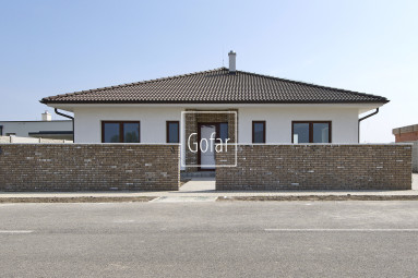 Eladó | Nagy (125m2) 4 szobás családi ház kiváló elrendezéssel, kerttel és négy autó számára parkolóval DS | Gofar | Kizárólagosan