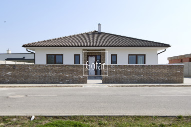 Eladó | Nagy (125m2) 4 szobás családi ház kiváló elrendezéssel, kerttel és négy autó számára parkolóval DS | Gofar | Kizárólagosan