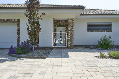 Eladó | Prémium lakó-, üzleti és pihenőkomplexum egy 1920 m2-es telken, Bacsfa (Báč), DS | Kizárólagos | Gofar RK
