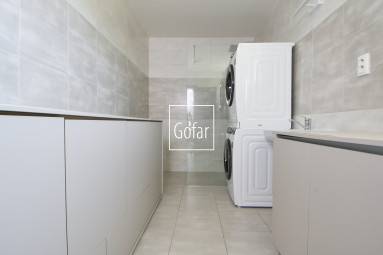 Eladó | Prémium lakó-, üzleti és pihenőkomplexum egy 1920 m2-es telken, Bacsfa (Báč), DS | Kizárólagos | Gofar RK