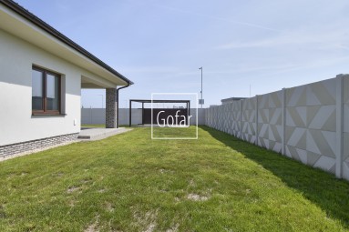 FOGLALVA! Eladó | 4 szobás mintaház 7 év garanciával, nagy kerttel és négy autó számára alkalmas parkolóval | Gofar | Kizárólagosan