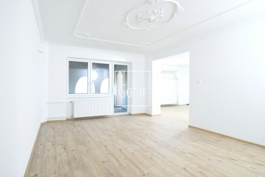 Kizárólagosan | GOFAR | Eladó - 5 szobás (239m2) alápincézett családi ház + garázs + 13 áras telek, Lúcs (Lúč na Ostrove), DS járás