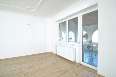 Kizárólagosan | GOFAR | Eladó - 5 szobás (239m2) alápincézett családi ház + garázs + 13 áras telek, Lúcs (Lúč na Ostrove), DS járás