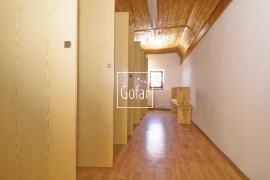 Kizárólagosan | GOFAR | Eladó - Irodaépület (családi ház) + többcélú csarnok, Bős (Gabčíkovo), DS járás