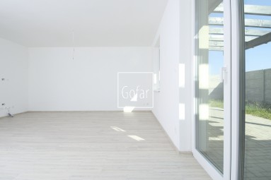 Eladó | 3 szobás lakás standard kivitelben + kert + terasz + 2x parkoló, Baka, DS járás | Gofar | Kizárólagosan