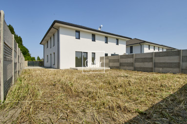 Eladó | Használatbavételi engedéllyel rendelkező prémium 3 szobás lakás + kert + terasz + 2x parkoló, Csallóköznádasd (Trstená n/Ostrove), DS | Kizáró