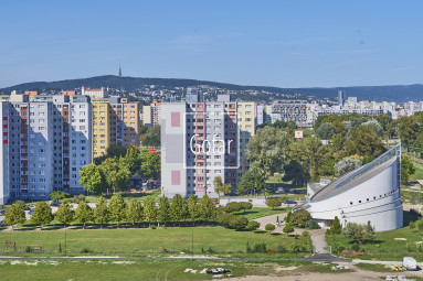 FOGLALVA! Eladó | 3 szobás lakás lélegzetelállító kilátással a Várra, a Kamzíkra és Ausztriára | Holíčska – Pozsony-Ligetfalu (Petržalka) | Gofar | Ki