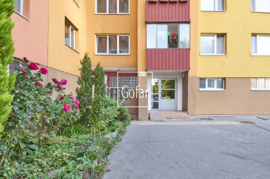 FOGLALVA! Eladó | 3 szobás lakás lélegzetelállító kilátással a Várra, a Kamzíkra és Ausztriára | Holíčska – Pozsony-Ligetfalu (Petržalka) | Gofar | Ki