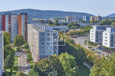 FOGLALVA! Eladó | 3 szobás lakás lélegzetelállító kilátással a Várra, a Kamzíkra és Ausztriára | Holíčska – Pozsony-Ligetfalu (Petržalka) | Gofar | Ki