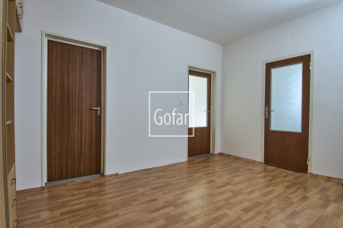 FOGLALVA! Eladó | 3 szobás lakás lélegzetelállító kilátással a Várra, a Kamzíkra és Ausztriára | Holíčska – Pozsony-Ligetfalu (Petržalka) | Gofar | Ki
