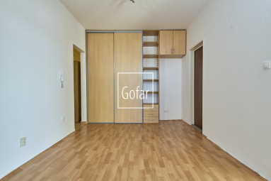 FOGLALVA! Eladó | 3 szobás lakás lélegzetelállító kilátással a Várra, a Kamzíkra és Ausztriára | Holíčska – Pozsony-Ligetfalu (Petržalka) | Gofar | Ki