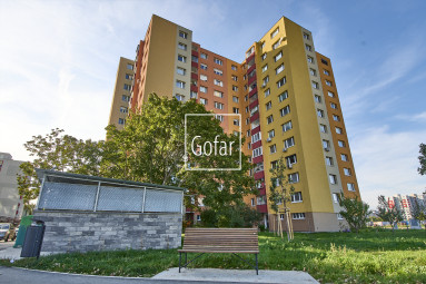 FOGLALVA! Eladó | 3 szobás lakás lélegzetelállító kilátással a Várra, a Kamzíkra és Ausztriára | Holíčska – Pozsony-Ligetfalu (Petržalka) | Gofar | Ki