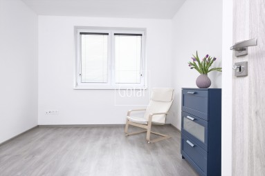 Kizárólagosan | GOFAR | Eladó - 3 szobás lakás + 2 parkolóhely mindössze 88.500,-Euróért, Baka község, DS járás