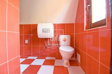 Kizárólagosan | GOFAR | Eladó - Nyaraló a Kis-Duna (Madarász) festői természetében egy 1143 m2-es telken, mindössze 95.000,-Euróért