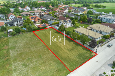 Eladó | Nagyméretű, 960 m2-es építési telek közművekkel, mindössze pár percre Pozsonytól, Bacsfa (Báč), DS járás | Gofar RK | Kizárólagos