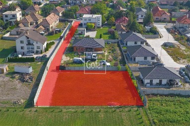 Kizárólagosan | GOFAR | Eladó - Építési telek (1276 m2) közművekkel Lúcs (Lúč na Ostrove) községben
