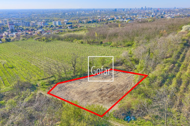 Eladó | Napos telek (814m2) Récse (Rača) városrészben – csendes környezet, gyönyörű kilátás Pozsonyra | GOFAR | Kizárólagosan