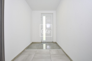 Predaj | Energeticky úsporný 3i byt s 2 parkovacími státiami, záhradou a veľkou terasou, iba 10 min od R7, Baka, okr. DS | Gofar | Exkluzívne