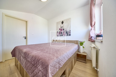 Predaj| Štýlový 2i byt s balkónom (výhlad na Kamzík) a privátnym parkovaním + vlak na pešo - Alžbetin Dvor-Miloslavov| Gofar |Exkluzívne
